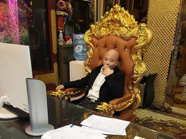 Chân dung đại gia lừng lẫy Thái Bình: Thích khoe 'núi' tiền vàng, chăm làm từ thiện, hiện đang ở tù