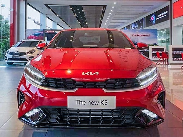 Kia K3 giảm giá mạnh để hút khách hàng mới