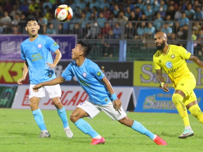 Kết quả V-League 2/12: SLNA bị Quảng Nam cầm hòa, Thanh Hóa áp sát ngôi đầu