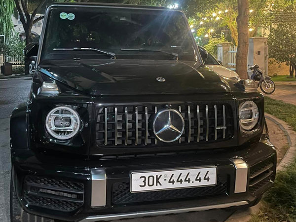 Biển 30K-444.44 trúng giá 245 triệu, 'sang tay' hơn 1 tỷ gắn lên Mercedes G63