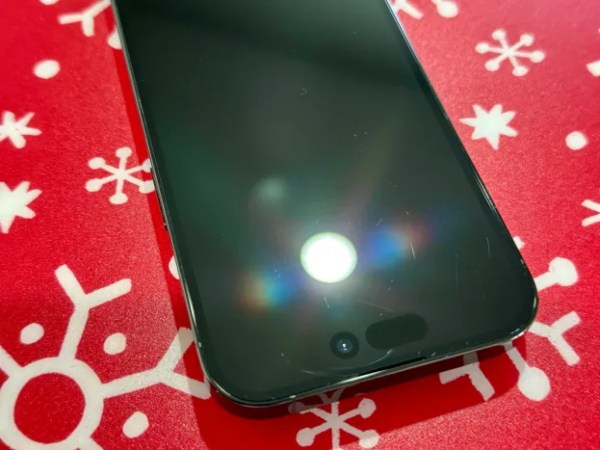 Sự thật về miếng dán màn hình: Đây là thử nghiệm iPhone 14 Pro 'dùng trần' suốt 1 năm - Kết quả bất ngờ