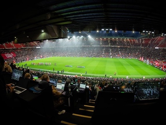 Old Trafford lại dính phốt, MU bị điều tra vì lý do không ai ngờ tới
