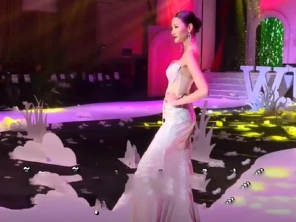 Hoàng Thùy lên tiếng khi bị chê hết thời, diễn không ai xem