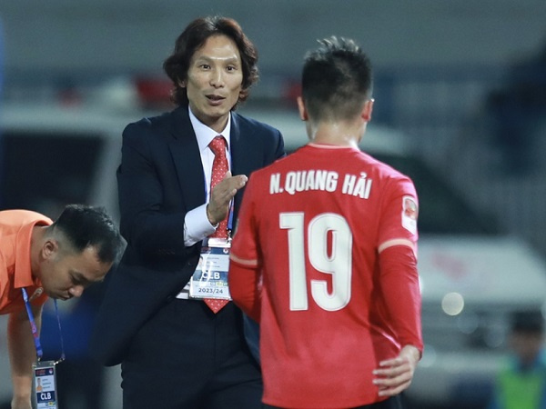 Vòng 4 V-League: Mãn nhãn cơn mưa bàn thắng, CAHN thua đau, HAGL đứng đội sổ