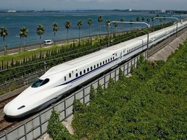 Phó Thủ tướng ủng hộ thiết kế đường sắt cao tốc Bắc - Nam tốc độ 350 km/giờ