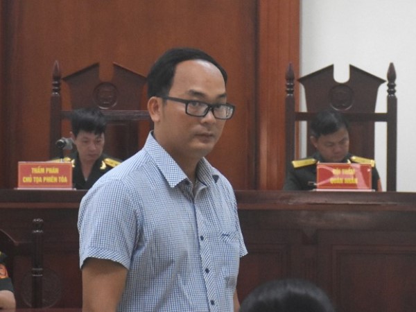 Cựu thiếu tá quân đội tông chết nữ sinh ở Ninh Thuận lĩnh 14 tháng tù