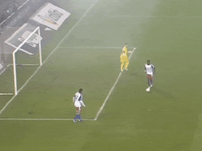 Pha phản lưới nhà có 1-0-2 tại giải chuyên nghiệp Đức, thủ môn bị nghi bán độ