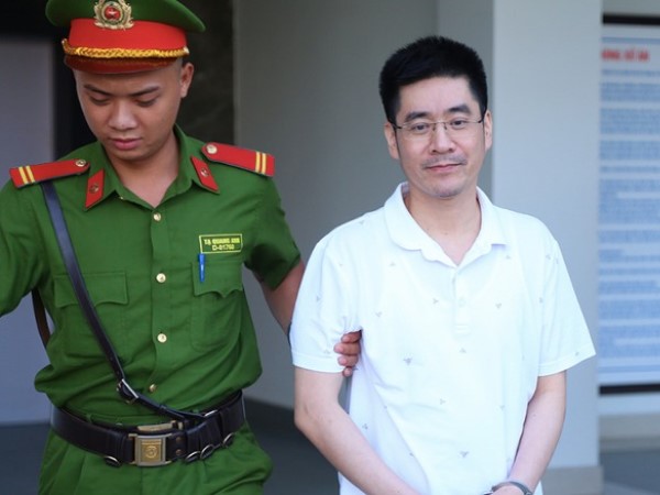 Xử phúc thẩm cựu điều tra viên Hoàng Văn Hưng: Có phải trả lại 18 tỷ?