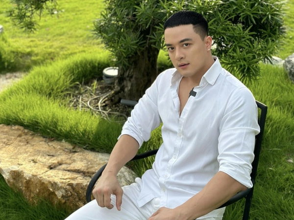 Cao Thái Sơn và gia đình gặp tai nạn giao thông nghiêm trọng ở Đà Lạt, tình hình ra sao khi xe bị tàu hỏa tông?