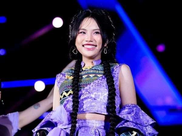 Phương Mỹ Chi và lùm xùm 10 năm ở Vbiz: Gây tranh cãi vì hở bạo, tin đồn lộ clip nóng mới chấn động