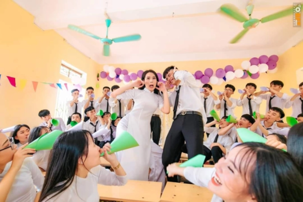 Rộ ảnh thời quá khứ của Hoa hậu Đỗ Thị Hà: Diện mạo khác lạ, gây chú ý bởi 1 chi tiết