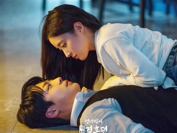 Phim có rating cao nhất hiện tại đánh bại 'con cưng Netflix', đôi chính vừa đẹp xuất sắc vừa bùng nổ chemistry