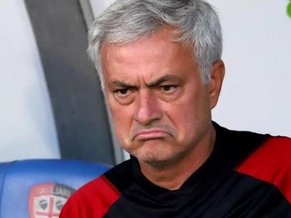 Mourinho ngừng im lặng, gửi thông điệp đến người hâm mộ Roma