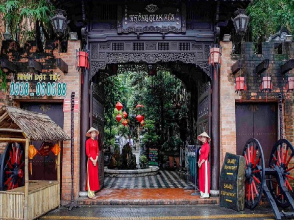 Đại gia Huy 'máy nổ': Từ đại gia nổi danh bỏ gần 500 tỷ xây quán cà phê đến tình cảnh bị ngân hàng siết nợ