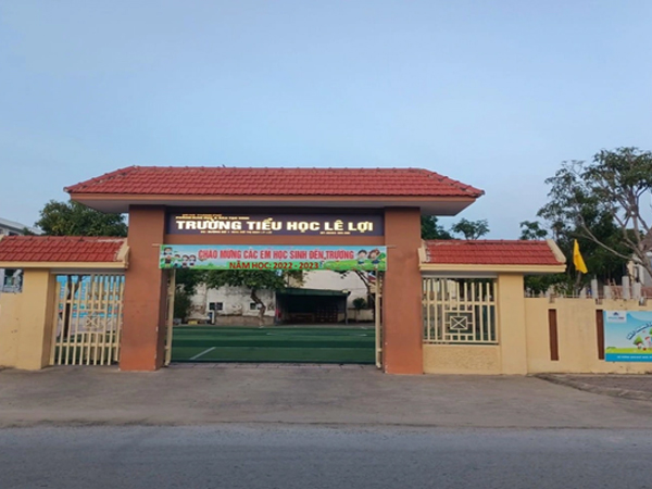 Thực hư thông tin cô bé 9 tuổi bị người lạ tiếp cận ở cổng trường nghi bắt cóc