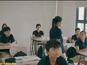 Cảnh học sinh nữ đánh nhau khiến cô giáo ngất xỉu trong phim Việt giờ vàng gây tranh cãi