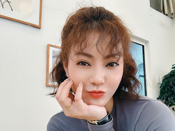Thanh Hương khoe tạo hình trẻ trung trong phim mới