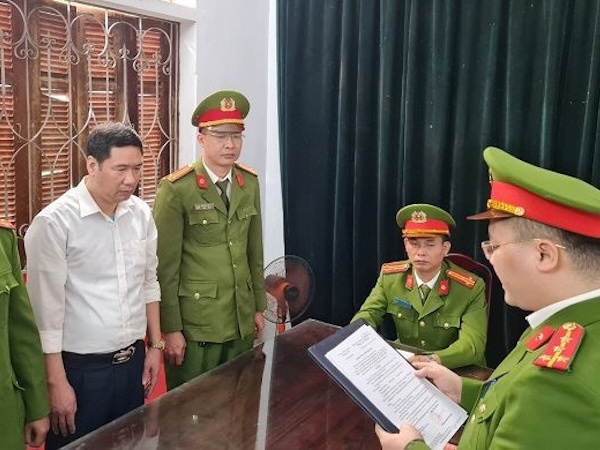 Một giám đốc Kho bạc nhà nước bị bắt vì tội lừa đảo