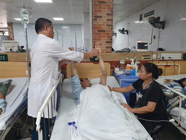 Thử hương liệu mới thuốc lá điện tử, nam thanh niên nguy kịch