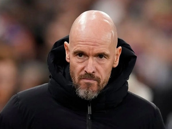 Liverpool khiến nhiều HLV mất việc ở MU, Ten Hag run rẩy tìm cách giữ ghế