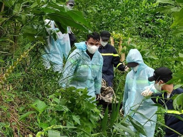 Phát hiện thi thể thầy giáo tử vong trên đỉnh đồi