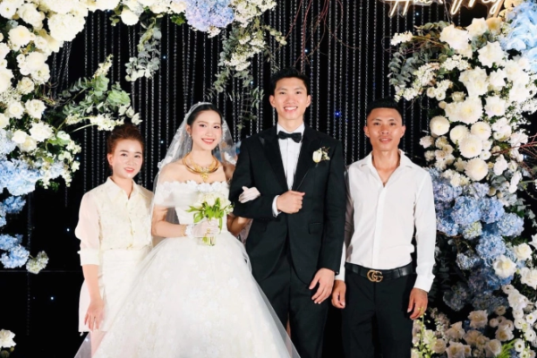 Về thăm quê chồng, Doãn Hải My cùng chị dâu của Đoàn Văn Hậu uống trà sữa gắn kết tình cảm, công khai làm một điều lấy lòng