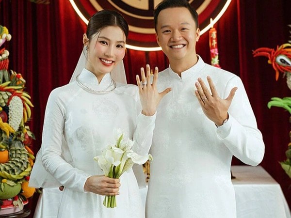 Hé lộ căn biệt thự tân hôn và sính lễ khủng trong lễ ăn hỏi Diễm My 9X cùng chồng doanh nhân