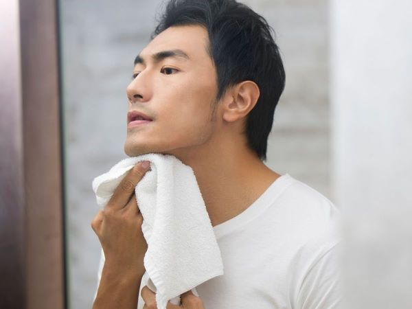 Mụn đầu đen ở mũi: Nguyên nhân và cách khắc phục