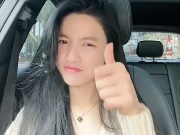 Từng lộ tài khoản có 2 tỷ, Chu Thanh Huyền kiếm tiền cỡ nào mà được gọi là 'gió tầng nào gặp mây tầng đó' với Quang Hải?