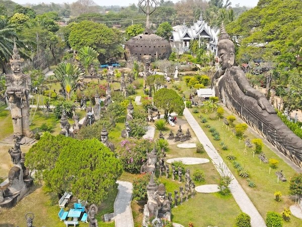 Buddha Park Xiengkhuan - Điểm đến hấp hẫn không thể bỏ qua tại Lào