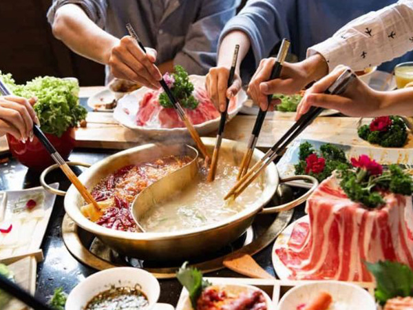 Ai không nên ăn lẩu?