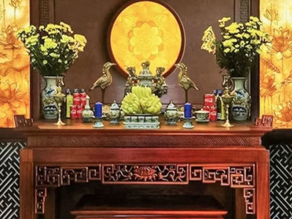 Cuối năm có phất lên được không? Thầy phong thủy chỉ cần nhìn bàn thờ biết vận mệnh gia chủ