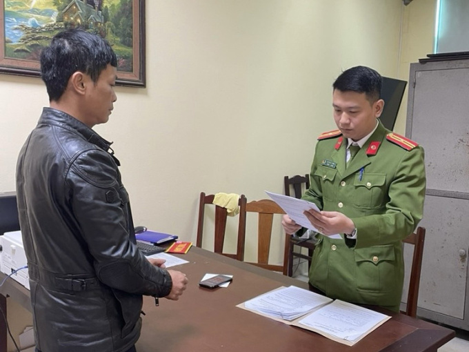 Bắt khẩn cấp Phó trưởng Phòng Tài nguyên và Môi trường ở Phú Thọ