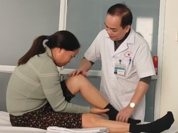Vì sao chơi thể thao khi trời lạnh dễ bị đột quỵ?