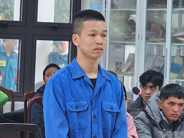 Khoe ảnh người yêu mới, cô gái bị bạn trai cũ chém trọng thương