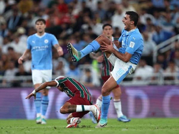 Rodri dính chấn thương đáng lo: Sao Man City hé lộ suýt khóc, Pep phản ứng ra sao?