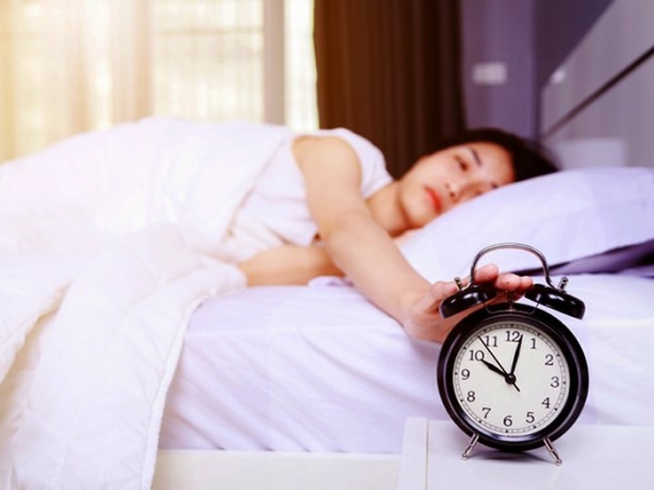 Tác dụng của ngủ 'nướng' cuối tuần