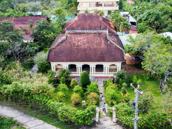Du khách 'xuyên không' tại ngôi nhà cổ 173 tuổi ven sông ở Tiền Giang