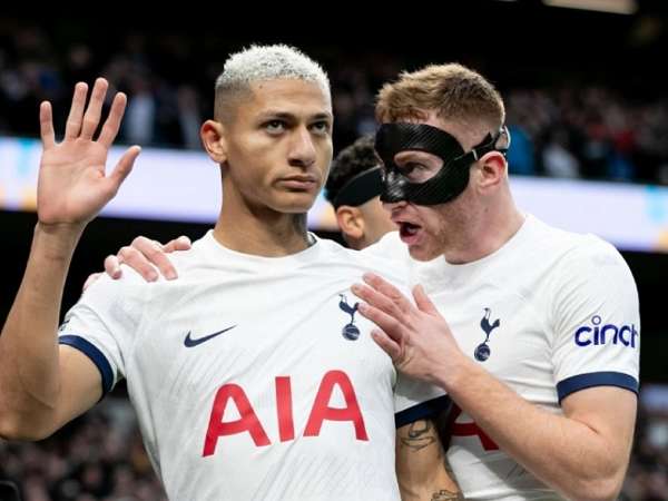 Kết quả bóng đá hôm nay 24/12: Tottenham, Atletico vất vả giành 3 điểm