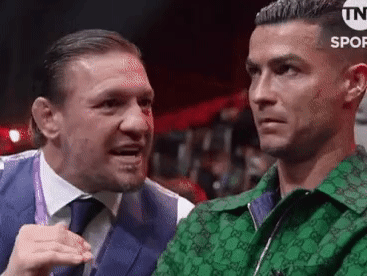 Hình ảnh Ronaldo mặt đầy cam chịu bên cạnh 'máy nói' McGregor gây sốt với hơn 18 triệu lượt xem