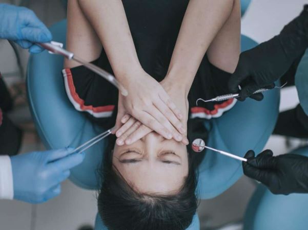 Xử cùng lúc 28 chiếc răng sâu, nha sĩ bị bệnh nhân kiện