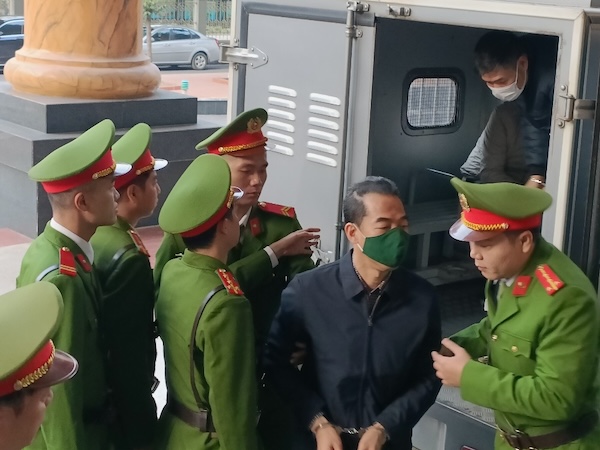 Đề nghị giảm 3 - 4 năm tù cho cựu Thứ trưởng Bộ Ngoại giao Tô Anh Dũng