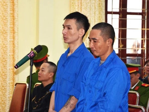 Tuyên 46 năm tù cho 2 kẻ cướp tiệm vàng, nổ súng bắn con trai chủ nhà ở Hải Dương