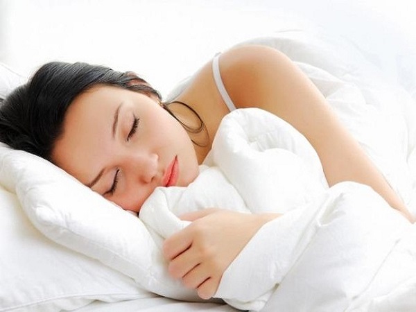 Những thói quen xấu khi ngủ có thể gây liệt nửa mặt, khiến bạn già đi trong một đêm