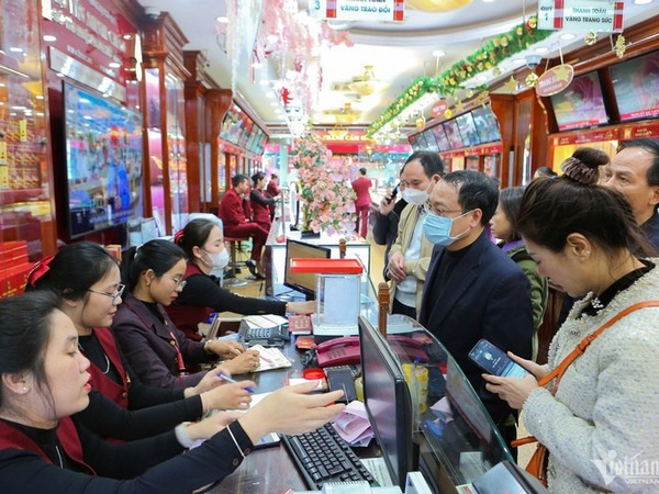 'Giá vàng sẽ về ngay mốc 60 triệu/lượng, nếu NHNN có hành động cụ thể'
