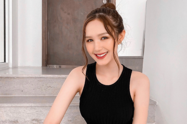 Nhìn Xoài Non shopping, ngay cả đại gia cũng phải 'toát mồ hôi'