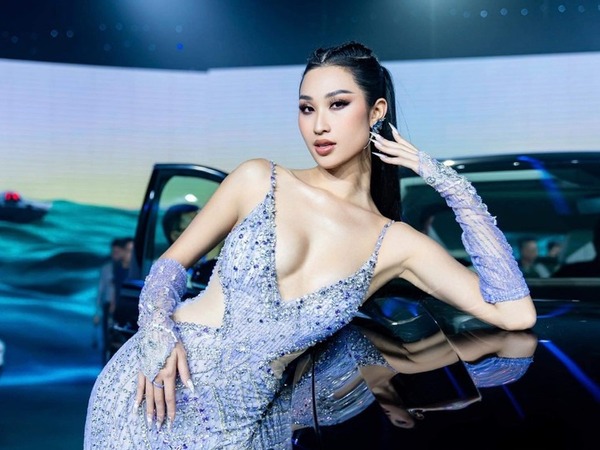 Vóc dáng nóng bỏng hút hồn của mỹ nhân 5 lần thi hoa hậu
