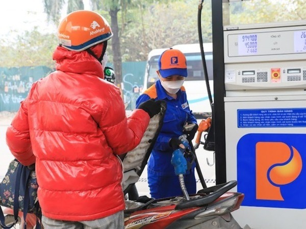 Thủ tướng yêu cầu không để thiếu xăng dầu dịp Tết Nguyên đán