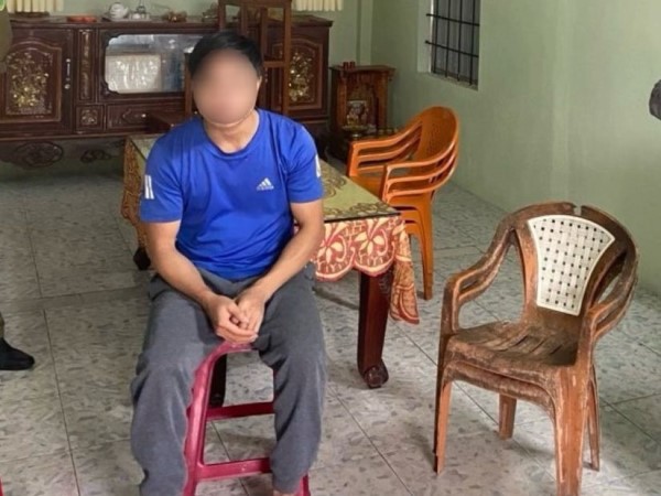 Chồng dùng dao chém vợ và con trai thương vong, nghi lên cơn trầm cảm