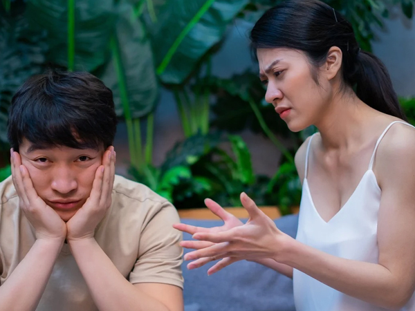 Vợ đệ đơn ly hôn sau khi phát hiện người này cung cấp 'quỹ đen' cho nhà nội